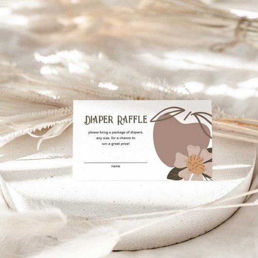 リンゴをテーマにした赤ちゃんシャワーおむつラッフル エンクロージャーカード
