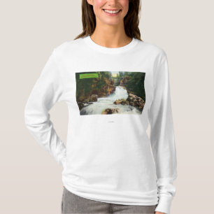 リン渓谷の滝の眺め Tシャツ