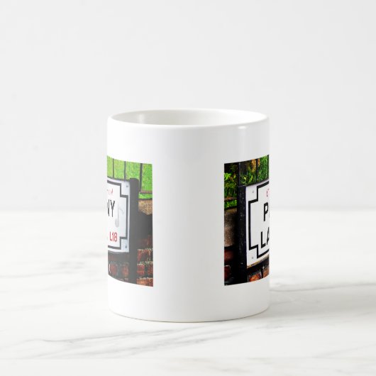 リヴァプールイギリス市からのペニーの車線の印 コーヒーマグカップ (中央)