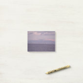 リヴァプール近くのアイルランド海の風力発電所。 ポストイット (デスク上)