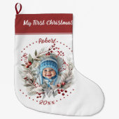 リースと緑のベビーの初めてのクリスマス写真 ラージクリスマスストッキング (正面)