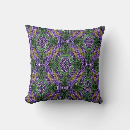 リースのルピネス….. クッション (正面)