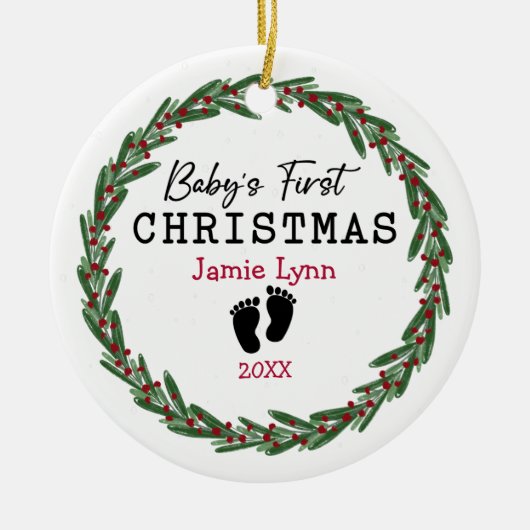 リースシンプルレッドグリーンベビーの初めてのクリスマス セラミックオーナメント (正面)