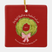 リース初めてのクリスマス結婚したカップル記念 セラミックオーナメント (正面)