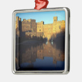 リーズ城12C.ノーマンの砦と メタルオーナメント (左)