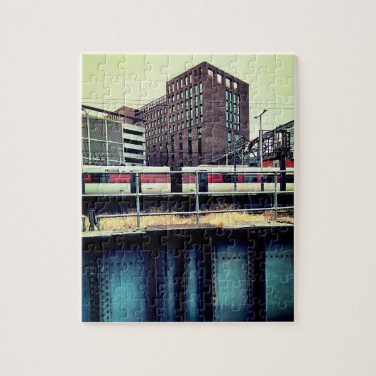 リーズ駅で列車。 ジグソーパズル (縦)