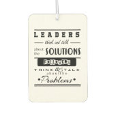 リーダやる気を起こさせるー引用文ブラック&ホワイトインスパイアズ カーエアーフレッシュナー (正面)