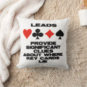 リードが鍵・カードに関する重要な手掛かりを提供 クッション (ブランケット)