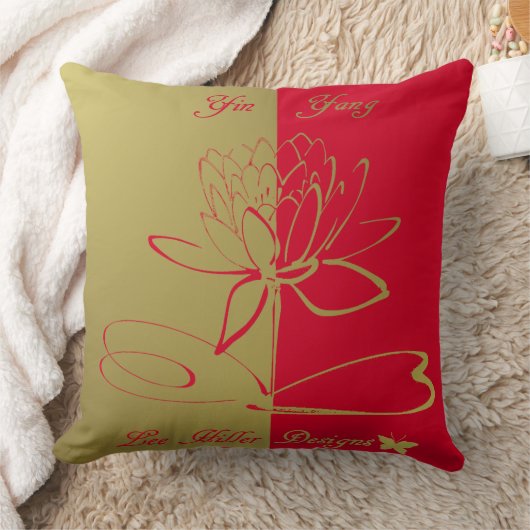 リーヒラーデザインロゴアクセント金ゴールド赤 クッション (ブランケット)