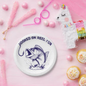 リールに引っ掛けられた魚おもしろい ペーパープレート (パーティー)