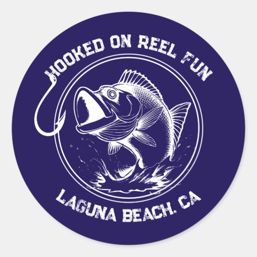 リールに引っ掛けられた魚おもしろい ラウンドシール (正面)