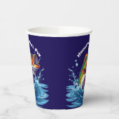 リールに引っ掛けられた魚おもしろい 紙コップ (左)