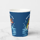 リールに引っ掛けられた魚おもしろい 紙コップ (左)