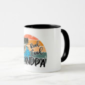 リールカッコいいグランドパ/魚釣り マグカップ (正面右)