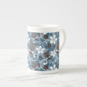 ルアウ（ハワイ式宴会）タイキ模様（青） ボーンチャイナマグカップ (正面右)