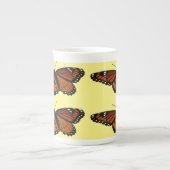 ルイジアナチョウ(Viceroy Butterfly)の美しい自然写真 ボーンチャイナマグカップ (正面)