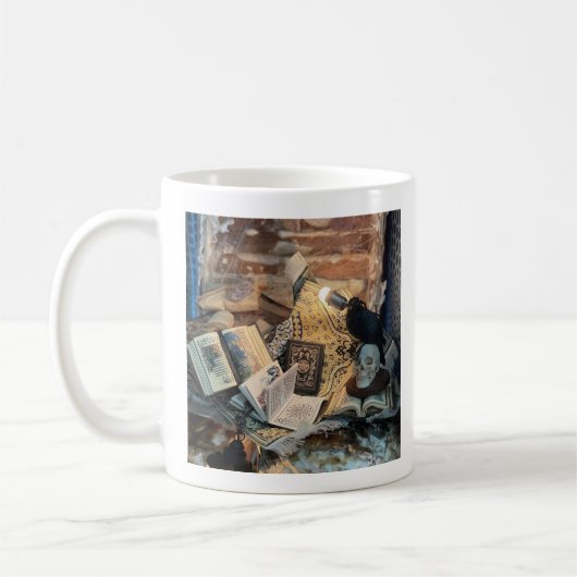 ルイスのコーヒーマグの幽霊屋敷 5 (レイヴン) コーヒーマグカップ (左)