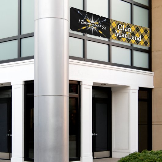 ルイスのテントの高地のフェスティバルの一族MacLeod 横断幕 (ビルの外側)