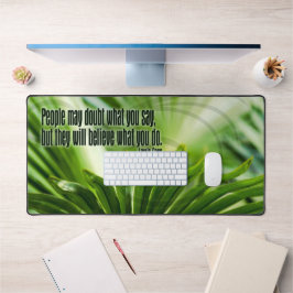 ルイス・キャス感動的引用文「疑い」 デスクマット