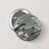 ルイ・アガスフエルテスによる海波の上のカモメ 缶バッジ (正面&裏面)