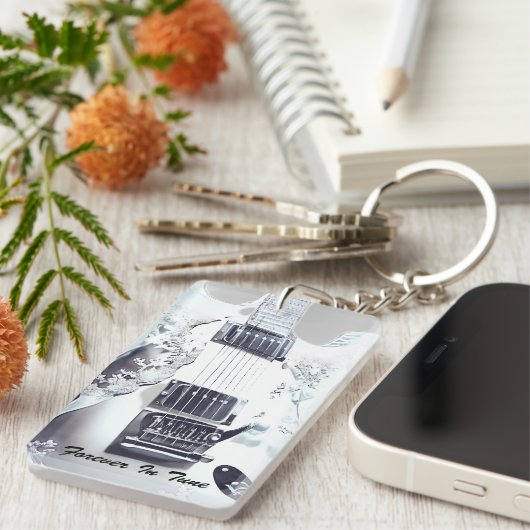 ルカイトギター結婚式の引き出物 キーホルダー (正面右)