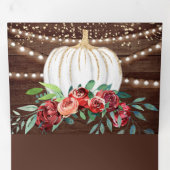 ルスティック バーガンディ フローラル ホワイト パンプキン 秋の結婚式 三つ折り招待状 (内部最初)