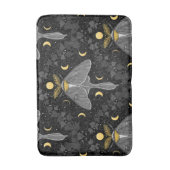 ルナガの蛾、月の相とツタのダマスクパターン バスマット (正面縦)