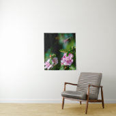 ルビーの喉が詰まったハミングバード – オリジナル写真 タペストリー (インサイチュ)