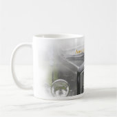 ルビー色のマグの白、オースティン7のルビー コーヒーマグカップ (左)