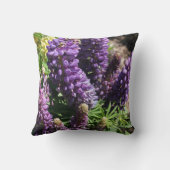 ルピナスの紫色の花 クッション (裏面)