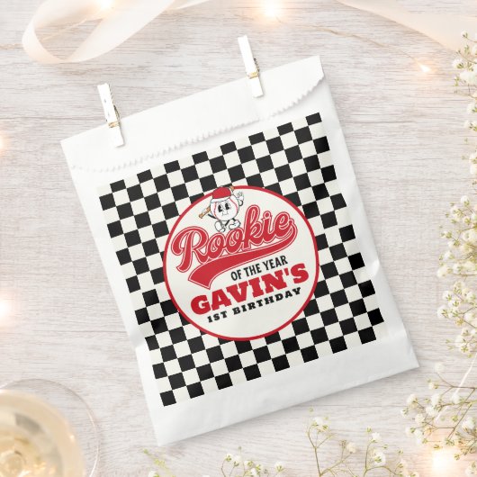 ルーキーオブザイヤーパーソナライズされた野球誕生日 フェイバーバッグ (クリップ留めされた状態)