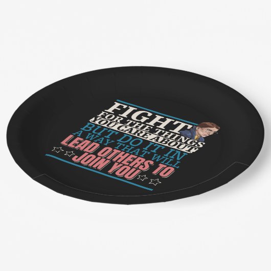 ルース・バダー・ギンズバーグが他の人々を導いて君に加わる ペーパープレート (アングル)