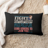 ルース・バダー・ギンズバーグが他の人々を導いて君に加わる ランバークッション (ブランケット)