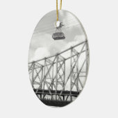 ルーズベルトの島の路面電車、NYCのアナログの(フィルムの)写真 セラミックオーナメント (左)