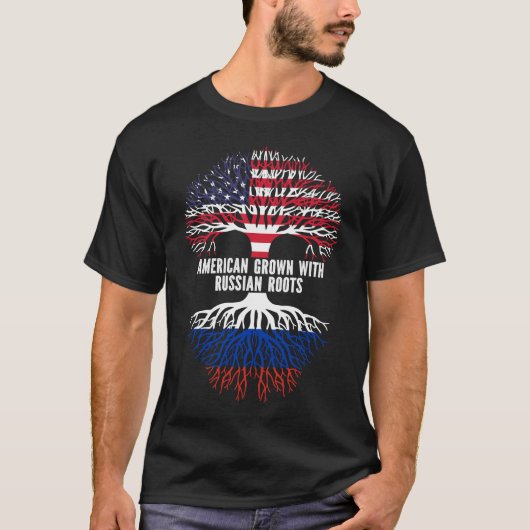 ルーツUSAフラグロシアので栽培されたアメリカ人 Tシャツ (正面)