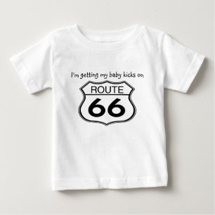 ルート66の私のベビーの蹴りを得ます-幼児Tシャツ ベビーTシャツ