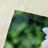 ルーマニアの春に咲く花の木 – 花の写真 ビーチタオル (インサイチュ)