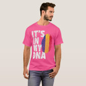 ルーマニア人のDNAに刻まれてる ルーマニア フラグ Tシャツ (正面フル)