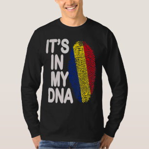 ルーマニア国旗それは私のDnaルーマニア語ルーマニア語 Tシャツ