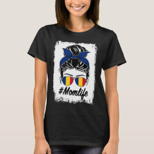 ルーマニア国旗ルーマニアのママ乱雑Bun Mom Life Tシャツ