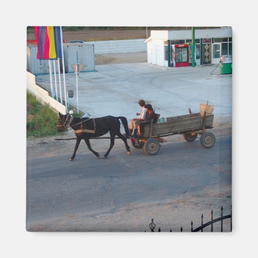 ルーマニア，ガソリンの必要性なし マグネット (正面)