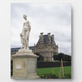 ルーヴル美術館の敷地内の像 フォトプラーク (正面)