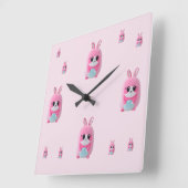 ルー・ルー。かわいいピンクの生き物。 スクエア壁時計 (傾斜)