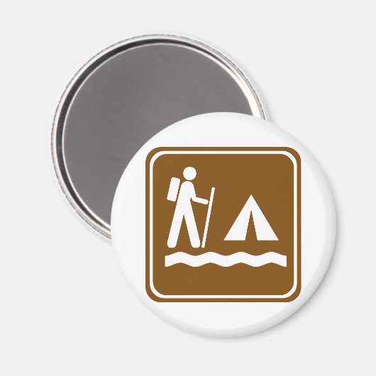 レイクサイドキャンプ高速道路標識のあるハイキングトレイル マグネット (正面/裏面)