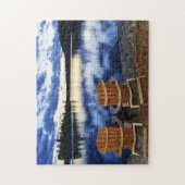 レイクショアの日没の木製の椅子 ジグソーパズル (縦)