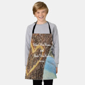 レイクタホブルーウォーターツリーハートラブ エプロン (着用した状態)