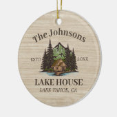レイクハウスウッドをテーマにしたファミリー名パーソナライズされた セラミックオーナメント (左)