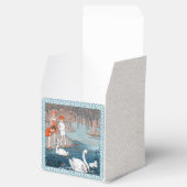 レイクブルー食べ物を与えフレームで子供の白鳥のグループ フェイバーボックス (オープン)