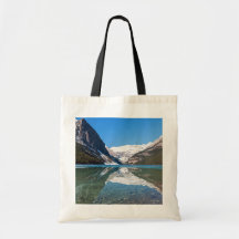 レイクルイズ湖での反射 – Banff NP，カナダ