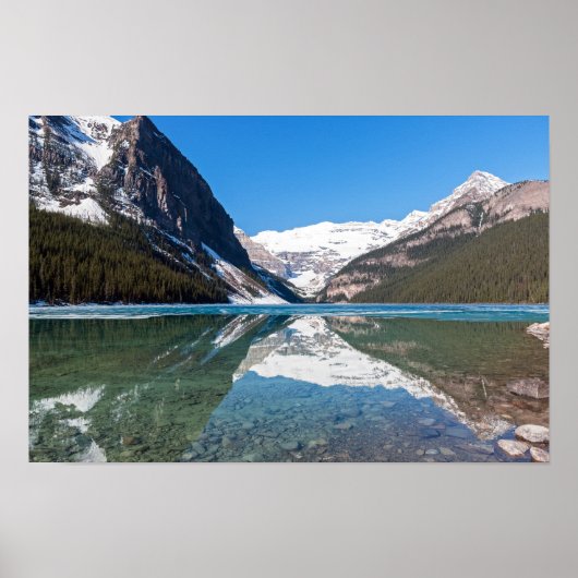 レイクルイズ湖での反射 – Banff NP,カナダ ポスター (正面)